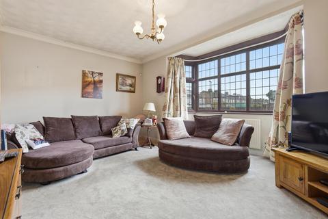 3 bedroom end of terrace house for sale, Romford RM7