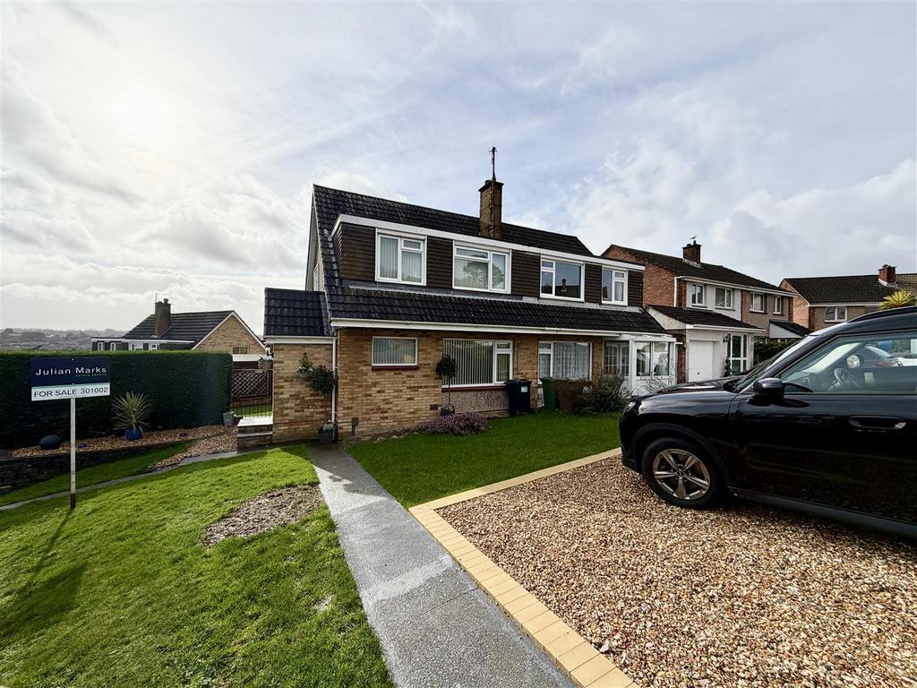 Rhodes close, colebrook, pl7 4 bs