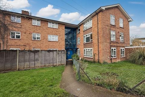 Moorfield Road, Uxbridge, UB8