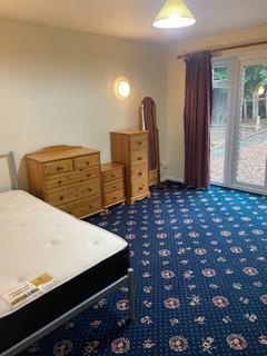 3 bedroom terraced house to rent, Montpelier Road, Nottingham NG7