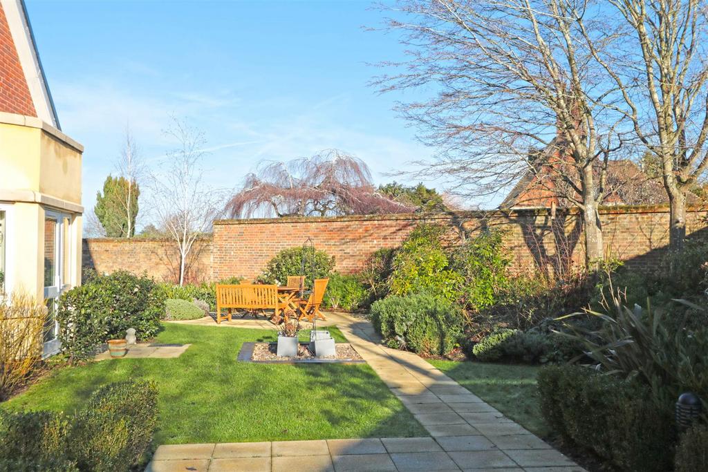 Comunal garden.jpg