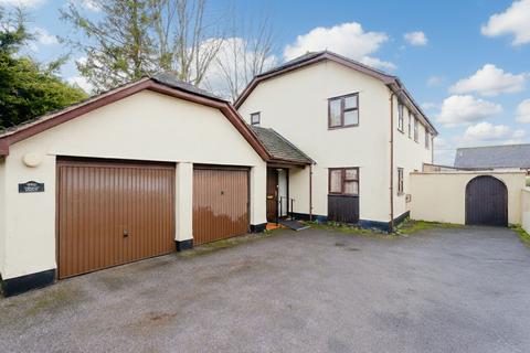 4 bedroom detached house to rent, Penton Lane, Crediton, EX17