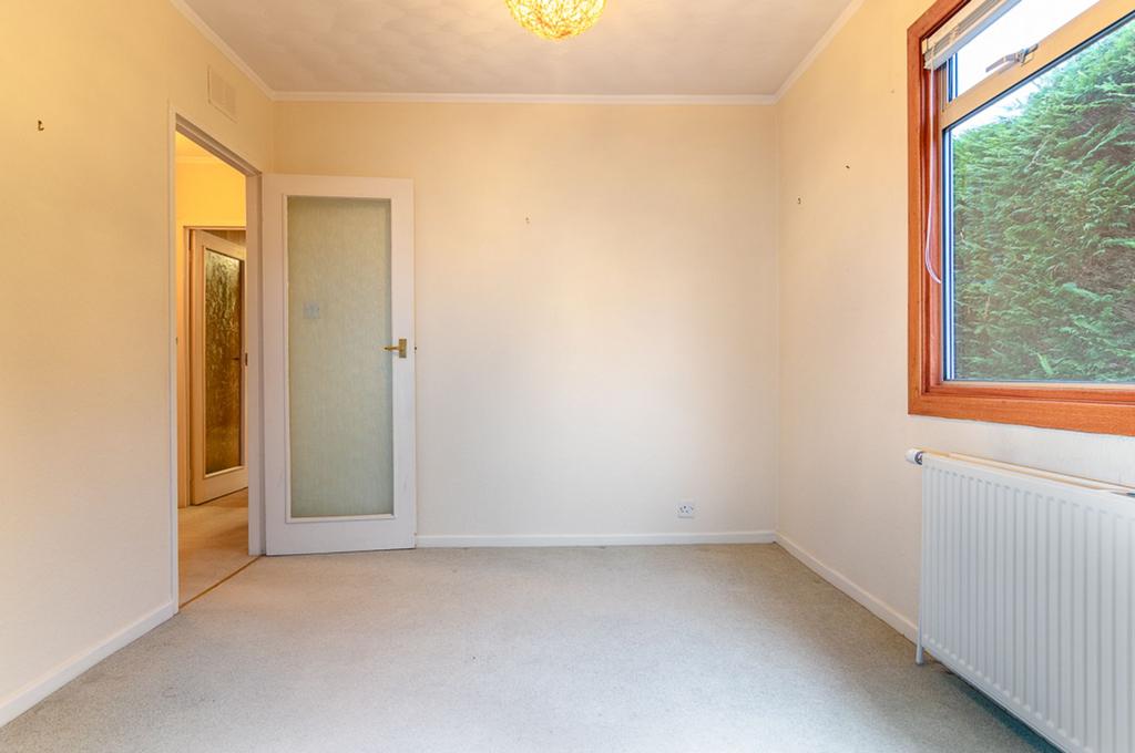 Dining Room/ Bedroom 4
