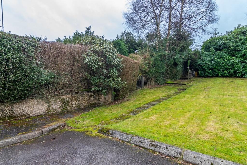 Lovat Drive footpath access
