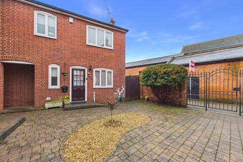 undefined, Leighton Buzzard LU7