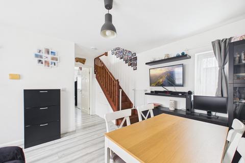 undefined, Leighton Buzzard LU7