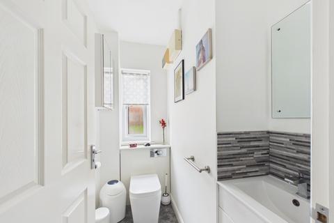 undefined, Leighton Buzzard LU7