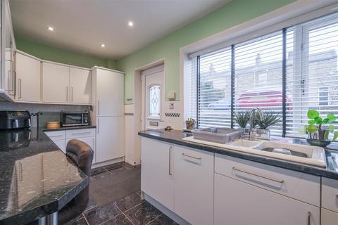2 bedroom end of terrace house for sale, East Street,,Lightcliffe