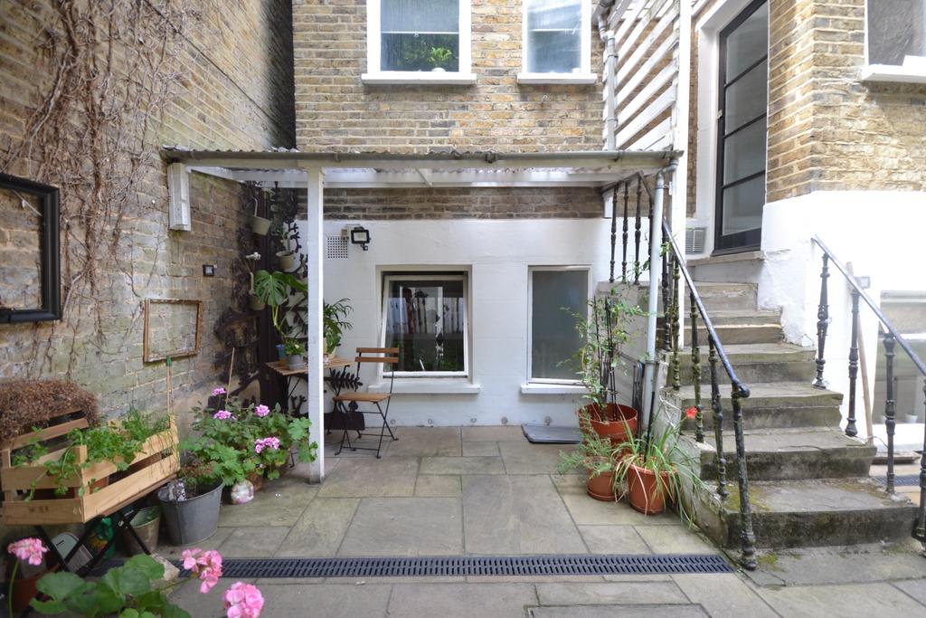 Outdoor communal ...