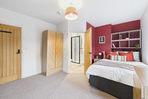 undefined, 37 Henry Road, Gloucester GL1
