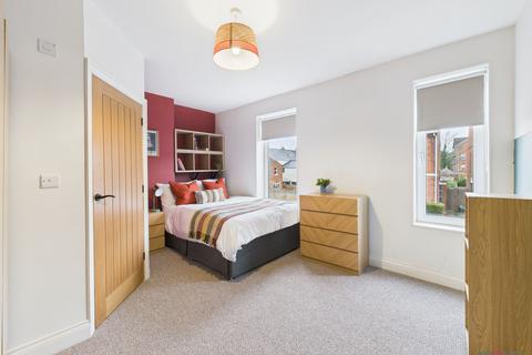 undefined, 37 Henry Road, Gloucester GL1