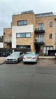 undefined, Dell Road, Epsom KT17