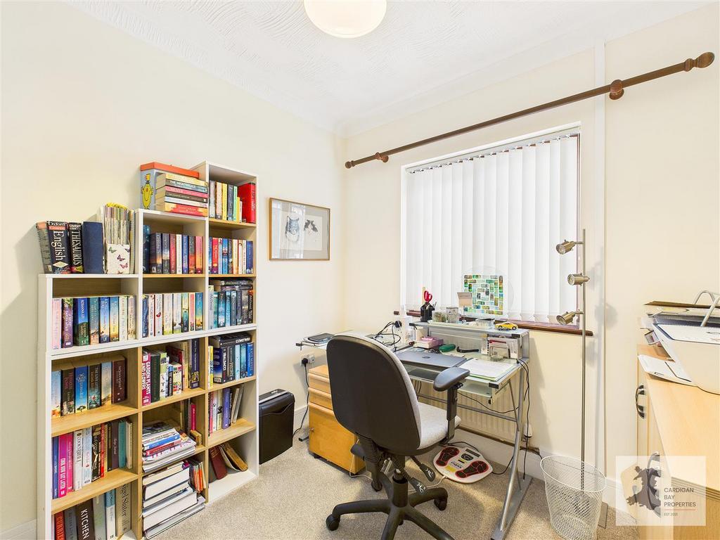 Bedroom 4/office