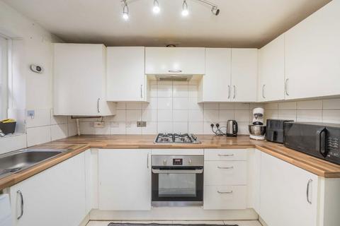 2 bedroom flat for sale, Draymans Way, Isleworth TW7