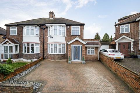 undefined, Downs View, Isleworth TW7