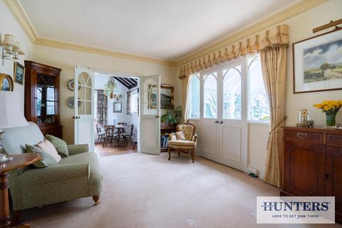 3 bedroom detached house for sale, Acacia Park Terrace, Rawdon Border