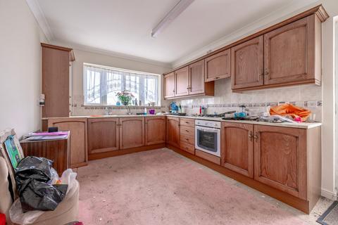 2 bedroom semi-detached bungalow for sale, Fremantle Road, Great Yarmouth