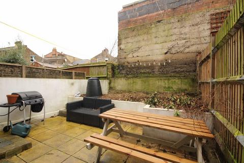 1 bedroom flat to rent, Linom Road, London SW4