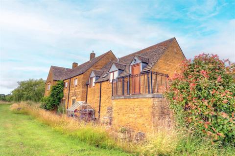undefined, Darlingscott, Tredington