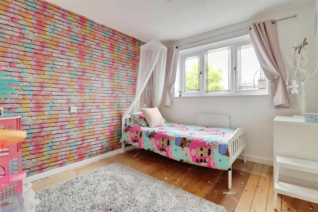 D9b5e40c-Bedroom..jpg