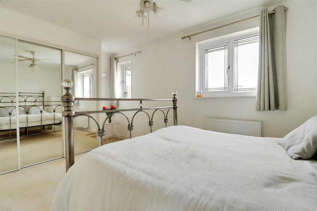 66d851e2-Bed...jpg