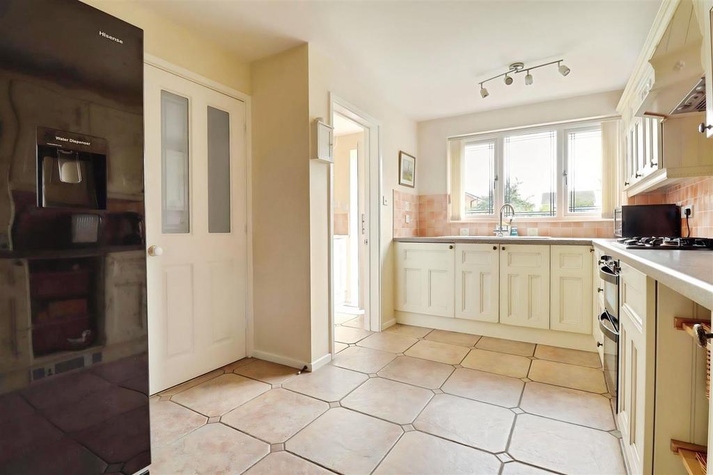 514208a3-Kitchen..jpg