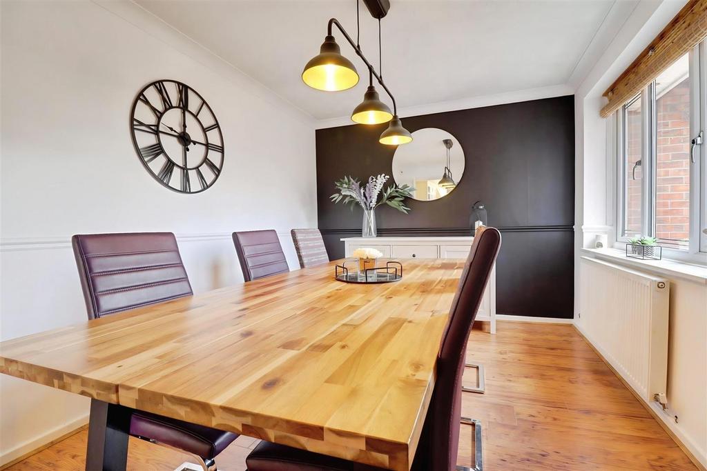 Add6c6c4-Dining..jpg