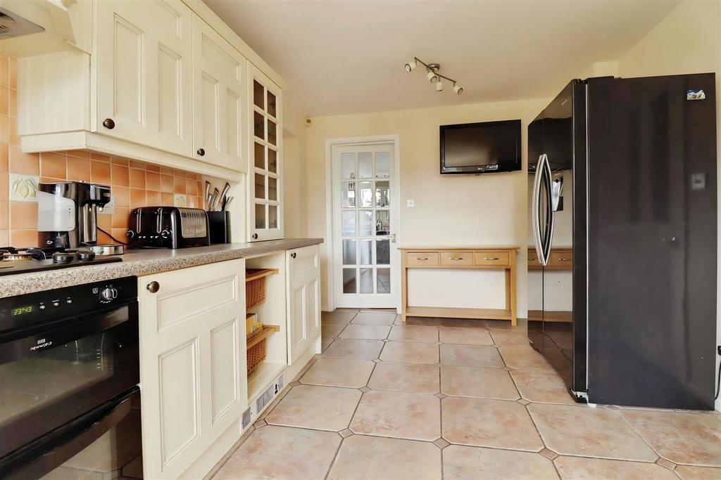 4ad745d5-Kitchen....jpg