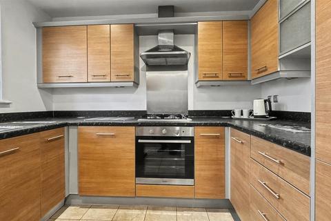 2 bedroom house for sale, Silver Birch Way, Farnborough