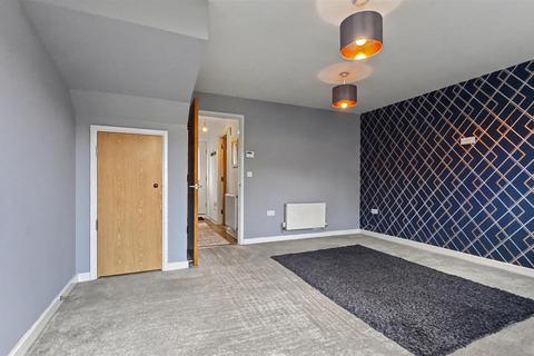 2 bedroom house for sale, Silver Birch Way, Farnborough
