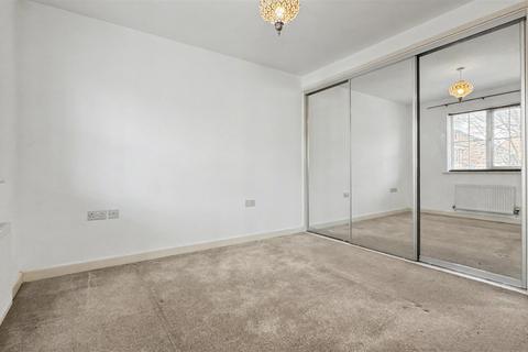 2 bedroom house for sale, Silver Birch Way, Farnborough