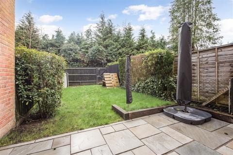 3 bedroom terraced house for sale, Chalcraft Close, Liphook