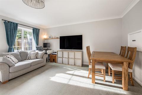 3 bedroom terraced house for sale, Chalcraft Close, Liphook