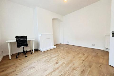 4 bedroom terraced house to rent, Heathstan Road, London, W12