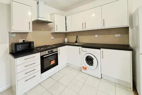 4 bedroom terraced house to rent, Heathstan Road, London, W12