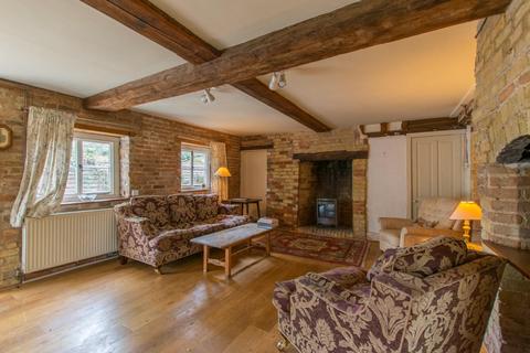 2 bedroom semi-detached house to rent, High Street, Foxton, Cambridge