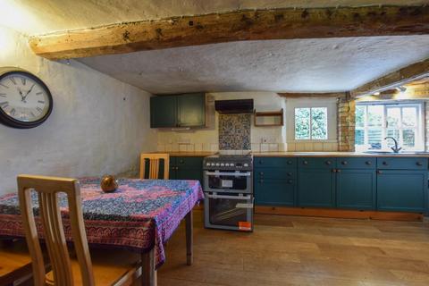 2 bedroom semi-detached house to rent, High Street, Foxton, Cambridge