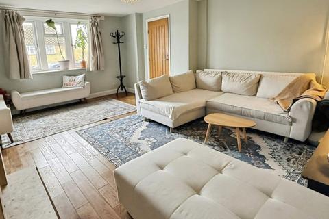 3 bedroom townhouse for sale, Flatholme Road, Netherhall, Leicester, LE5