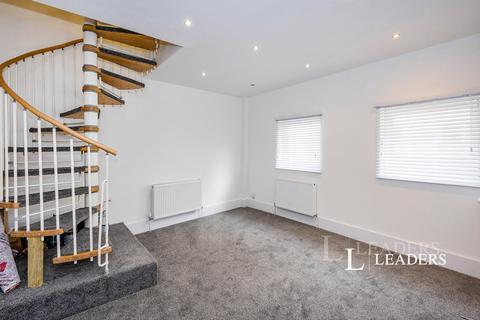 2 bedroom flat to rent, Clarendon Road, Southsea, PO4