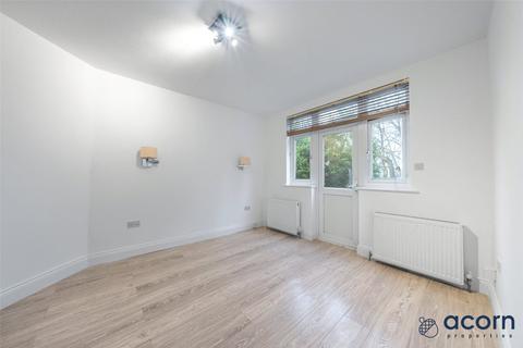 2 bedroom maisonette to rent, Buck Lane, London NW9