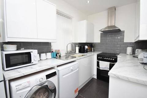 3 bedroom semi-detached house for sale, Lancaster Road,Widnes,WA8 9UF