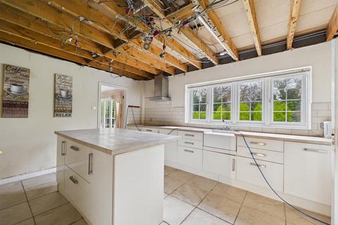 6 bedroom detached house for sale, Beaumont Drive, Whitley Bay