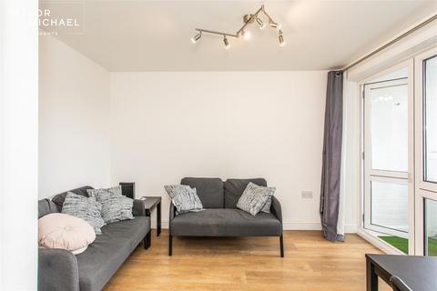 4 bedroom flat to rent, Highbrook Close, Brighton