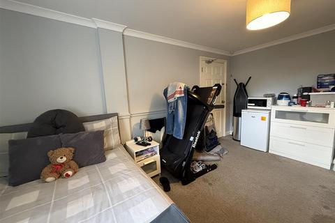 undefined, Vardon Road, Stevenage