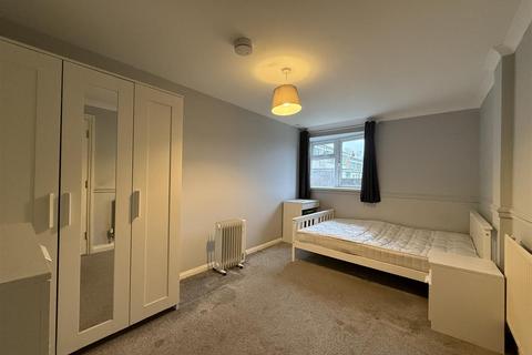 undefined, Vardon Road, Stevenage