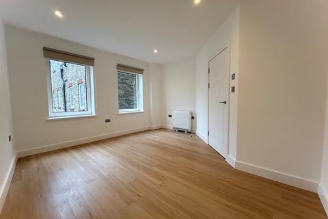 1 bedroom flat to rent, 5 Manor Road, Wallington SM6
