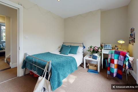 4 bedroom apartment to rent, Derby Road, Lenton