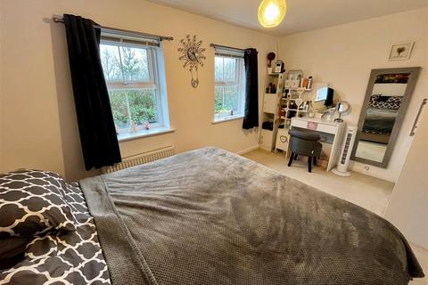 2 bedroom terraced house for sale, Greenwich Park, Kingswood, Hull