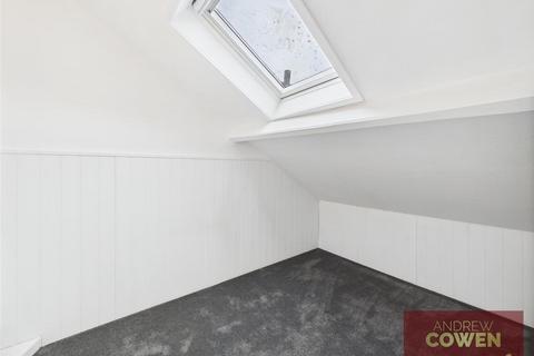 2 bedroom flat for sale, Westbourne Road, Scarborough YO11