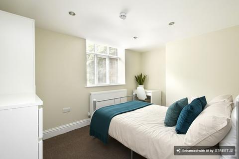 5 bedroom flat to rent, Derby Road, Nottingham, NG7